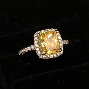 New Chic Rectangle Amber Color Diamond Ring